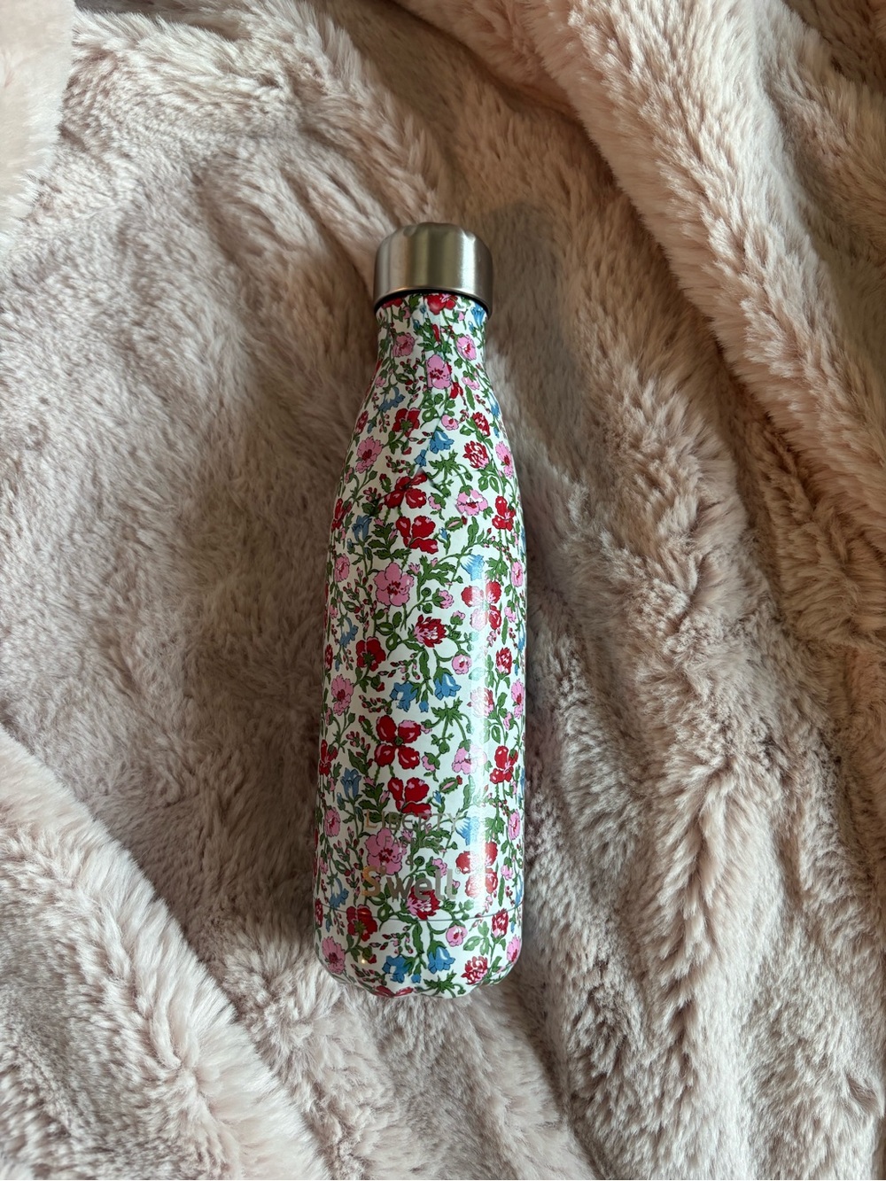 Swell x liberty floral Stainless Water Bottle - Pink & Red Garden Pattern
